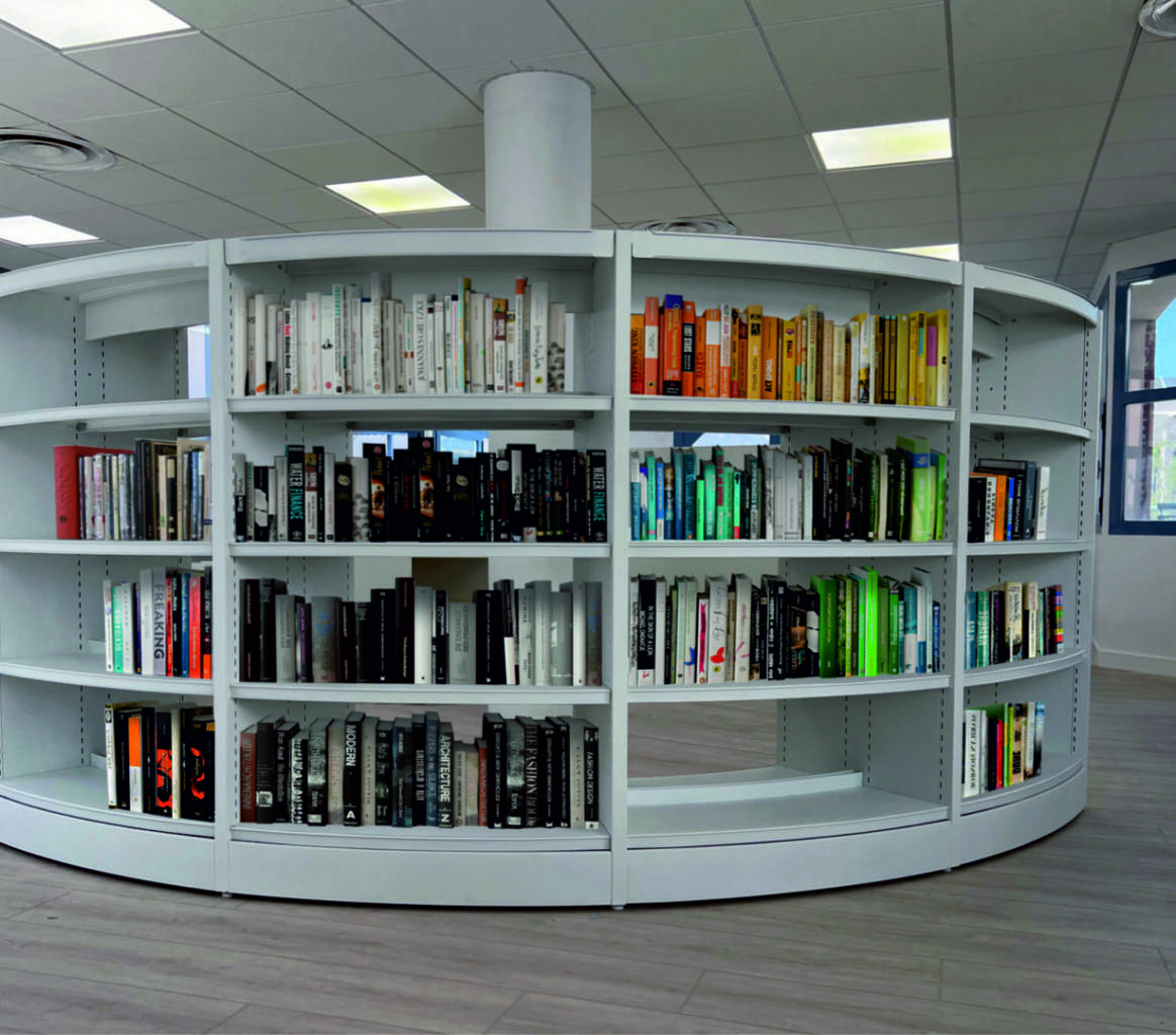 Modular curved metal shelving